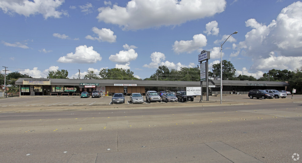 2603 8th Ave, Fort Worth, TX for lease - Building Photo - Image 2 of 6