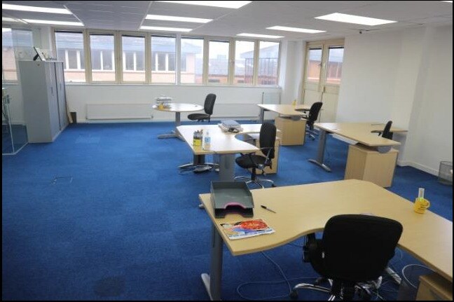 12 Richfield Ave, Reading à louer - Photo intérieure - Image 2 de 5