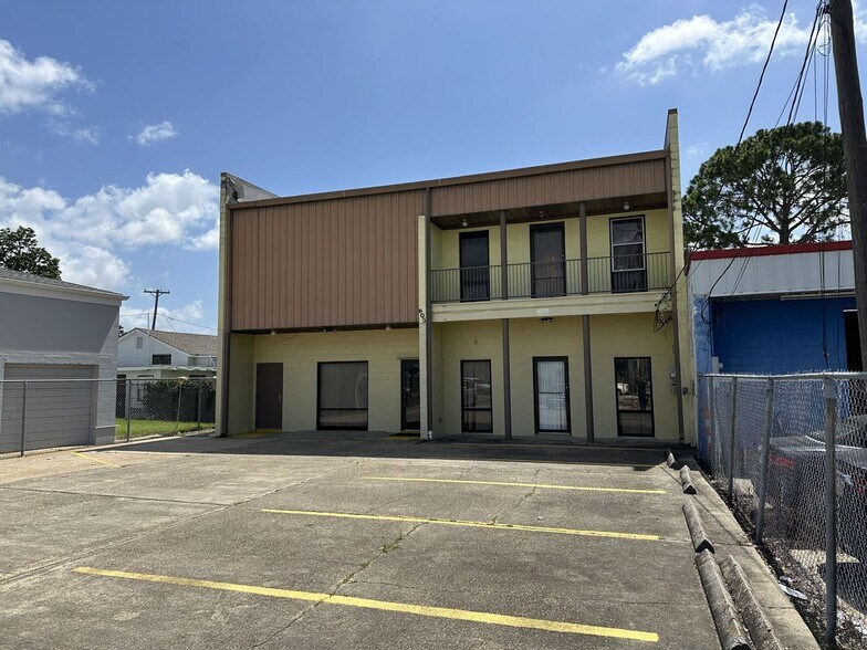 605 Barataria Blvd, Marrero, LA à vendre - Photo du bâtiment - Image 2 de 11