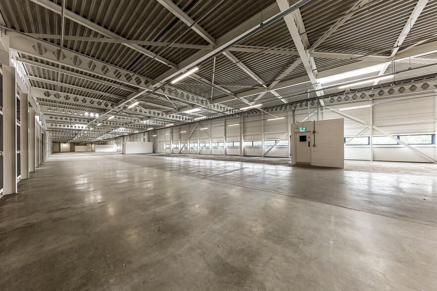 1 Shaw Close, Wellingborough for lease - Building Photo - Image 3 of 9