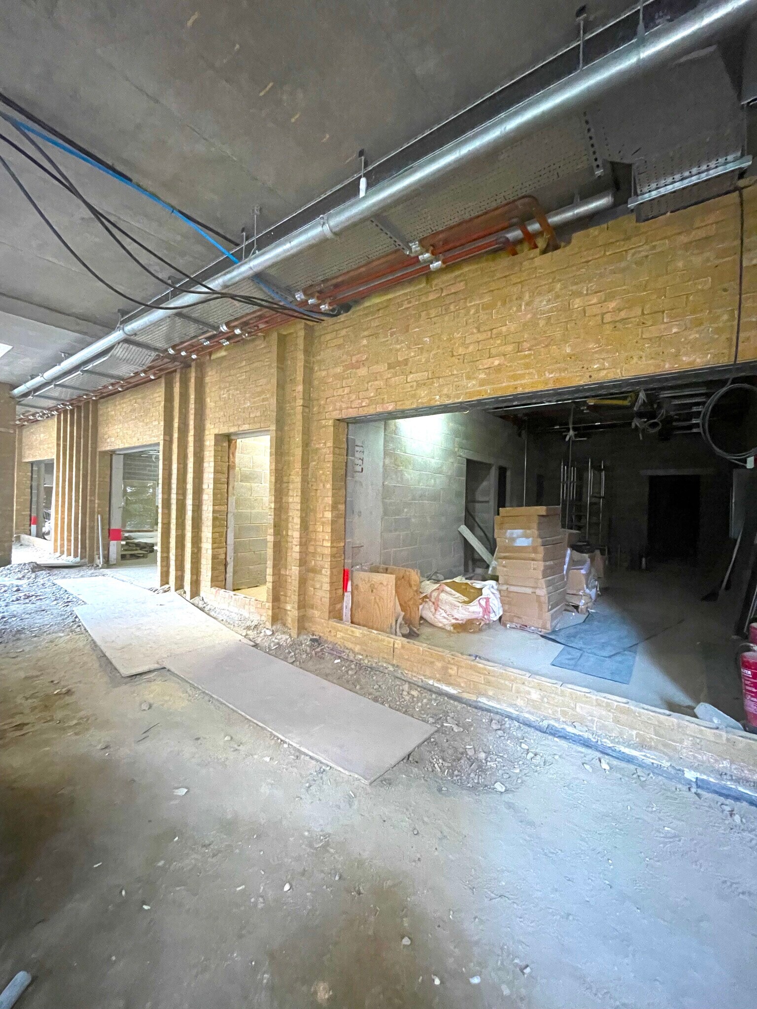 2 Varcoe Rd, London for lease Interior Photo- Image 1 of 3