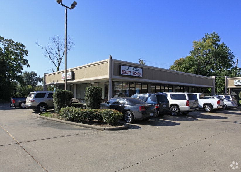 9820-9930 Windmill Lakes, Houston, TX for lease - Primary Photo - Image 2 of 4