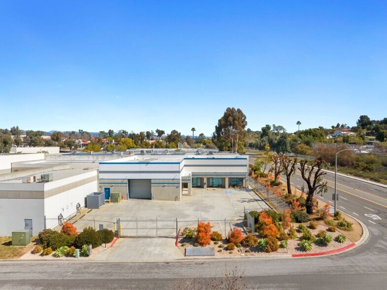 293 Venture St, San Marcos, CA à louer - Photo du bâtiment - Image 2 de 6