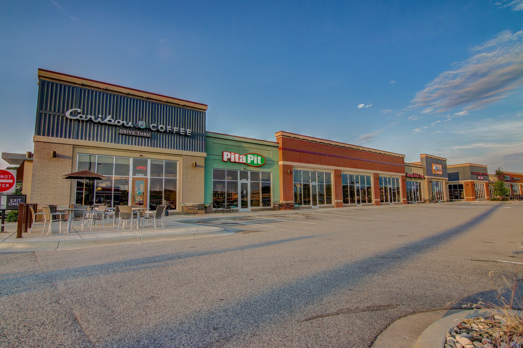 2220-2280 Badger Dr, Hudson, WI à louer Photo du bâtiment- Image 1 de 5