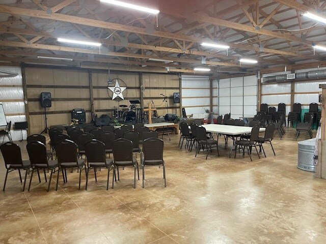 975 Lone Star Ranch Rd, Quinlan, TX à vendre - Photo du bâtiment - Image 2 de 7