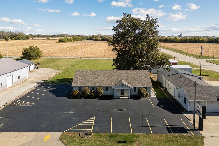 219 N Canal St, Annawan, IL à vendre - Photo du bâtiment - Image 2 de 31