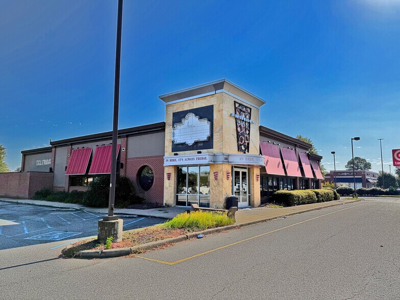 12122 Jefferson Ave, Newport News, VA for lease - Building Photo - Image 1 of 4