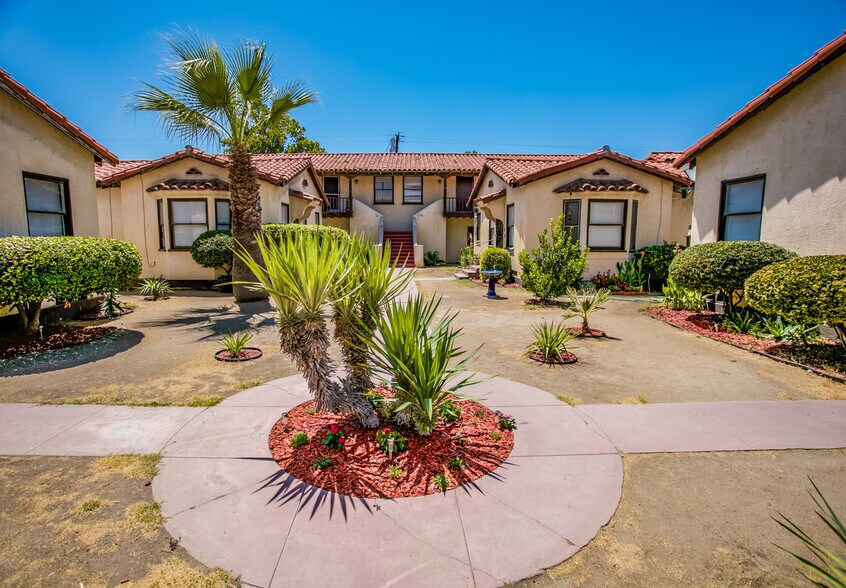 1612 1st St, Bakersfield, CA à vendre - Photo du bâtiment - Image 2 de 13