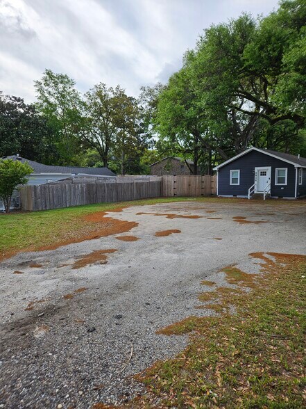 1615 Remount Rd, Charleston, SC à louer - Photo du bâtiment - Image 2 de 17