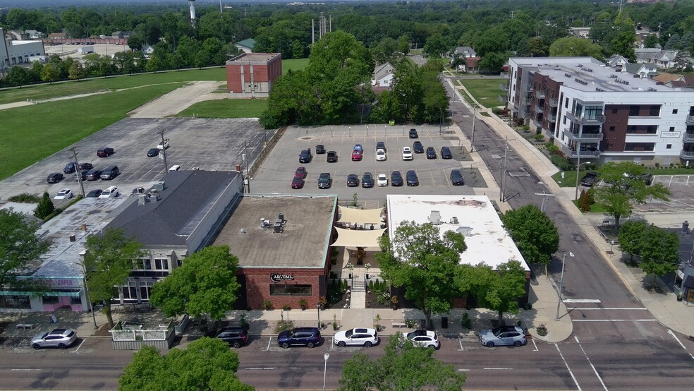 4615 N Prospect Rd, Peoria Heights, IL for lease - Building Photo - Image 2 of 6