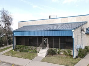 8700 Clay Rd, Houston, TX à louer Photo du bâtiment- Image 1 de 2