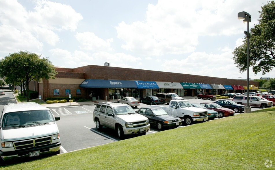 9801-9895 W Interstate 10, San Antonio, TX for lease - Building Photo - Image 2 of 4
