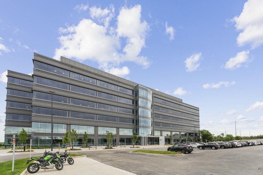 8744 Kendrick Castillo Way, Highlands Ranch, CO à louer - Photo du bâtiment - Image 1 de 15