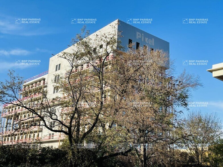 Office in Échirolles for lease - Building Photo - Image 2 of 5