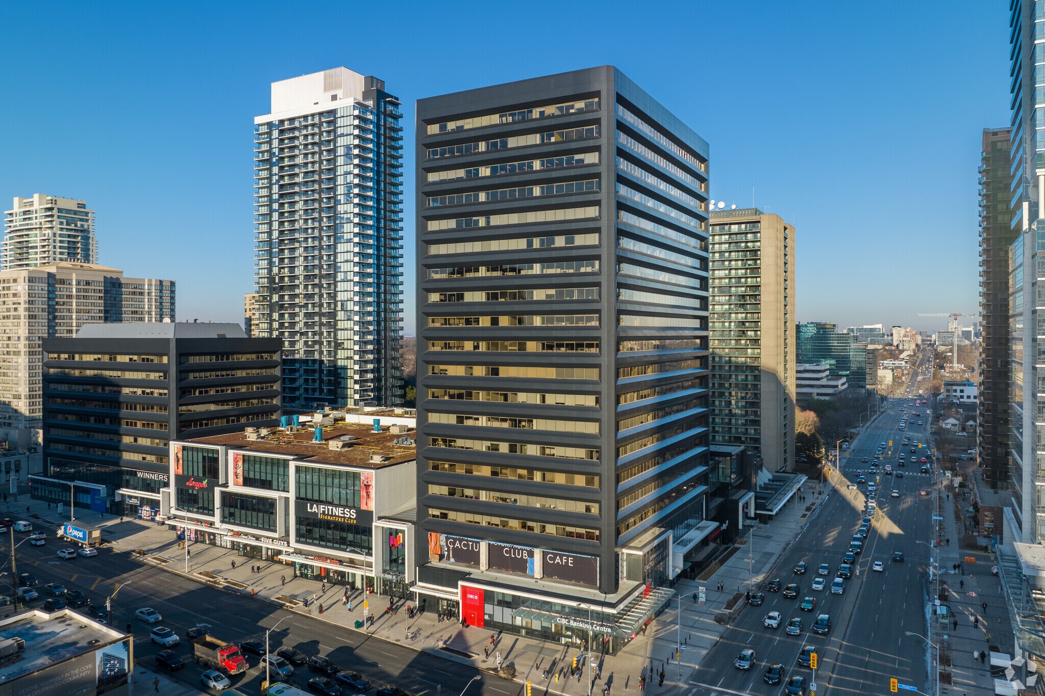 2 Sheppard Ave E, Toronto, ON à vendre Photo du bâtiment- Image 1 de 1