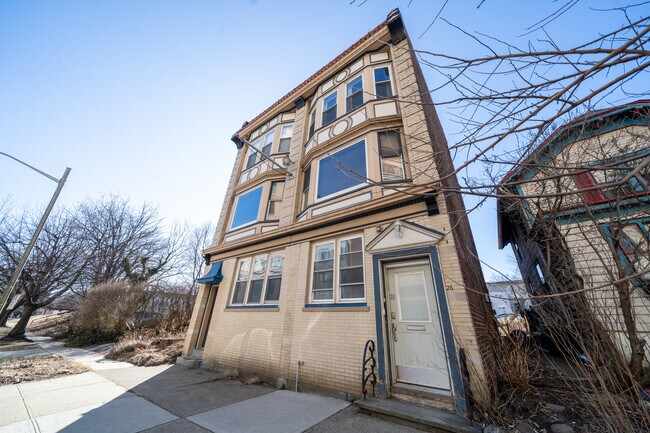 Plus de détails pour 26 Orange Rd, Montclair, NJ - Commerce de détail à vendre