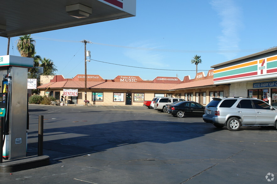 3047-3049 E Charleston Blvd, Las Vegas, NV for sale - Primary Photo - Image 1 of 1