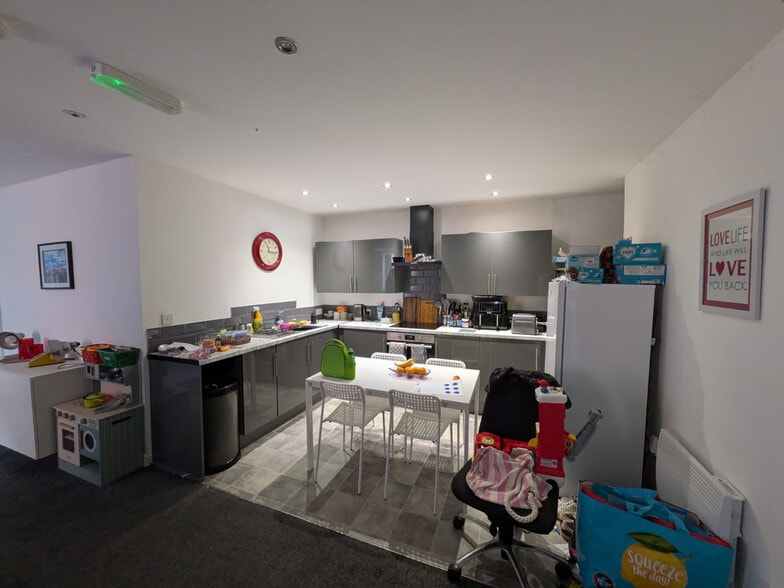18 Market St, Oldham à vendre - Photo intérieure - Image 3 de 10