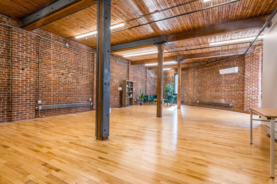 266-268 St Aberdeen, Sherbrooke, QC for lease - Building Photo - Image 3 of 6