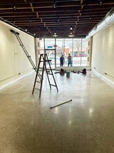 21151 Mack Ave, Grosse Pointe Woods, MI for lease Interior Photo- Image 2 of 4