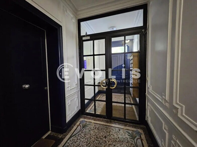 Office in Montrouge for lease - Interior Photo - Image 2 of 21