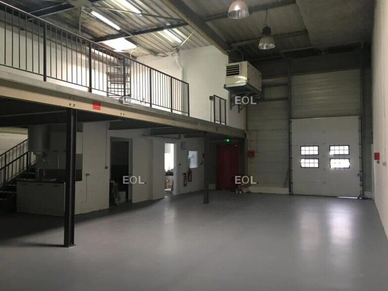 Flex in Choisy-le-Roi for lease - Interior Photo - Image 2 of 6