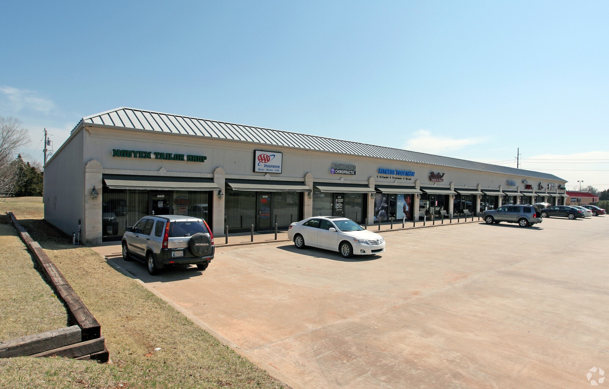 16600-16622 N Western Ave, Edmond, OK à louer Photo principale- Image 1 de 16