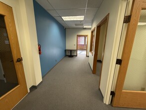 4720 200th St SW, Lynnwood, WA for lease Interior Photo- Image 1 of 11