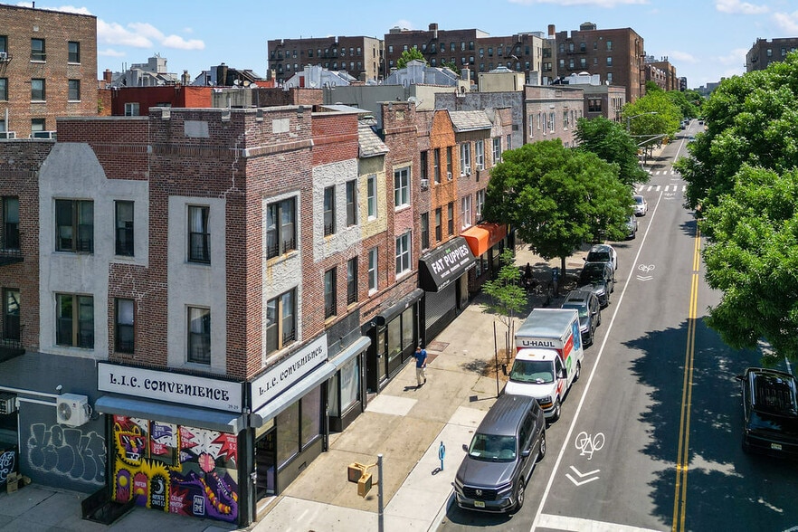 3931 47th Ave, Sunnyside, NY for sale - Building Photo - Image 3 of 17
