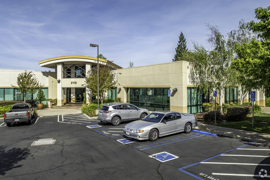 2110 Professional Dr, Roseville, CA for lease - Primary Photo - Image 1 of 7