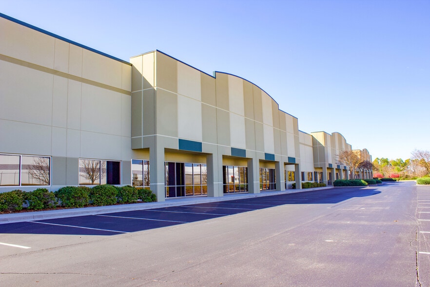 301 James Record Rd, Huntsville, AL for lease - Building Photo - Image 2 of 7