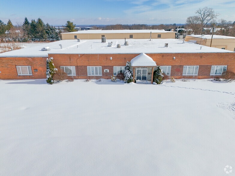 56 Central Ave, Ravena, NY à vendre - Photo du bâtiment - Image 2 de 38
