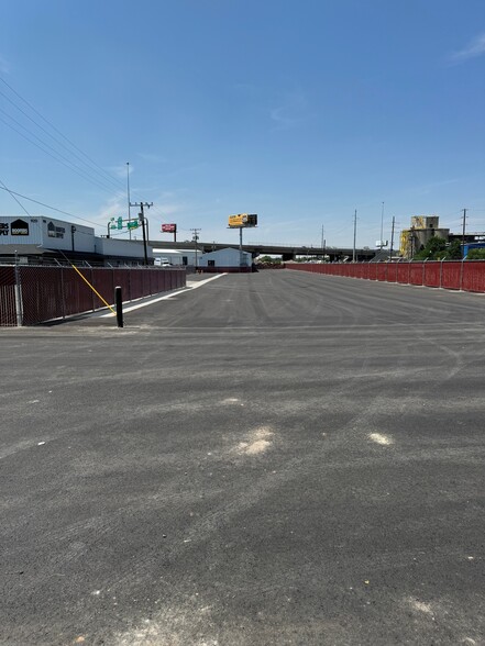 501 W 900 S, Salt Lake City, UT for lease - Building Photo - Image 2 of 9