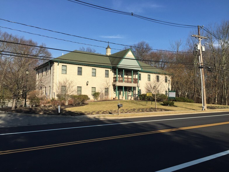 328 Changebridge Rd, Pine Brook, NJ for lease - Building Photo - Image 2 of 5