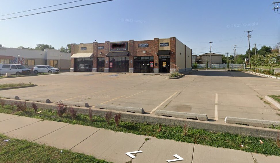 2340 NW 23rd St, Oklahoma City, OK à vendre - Photo du bâtiment - Image 3 de 5