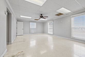 275 Walnut Bend Rd, Cordova, TN for lease Interior Photo- Image 1 of 4