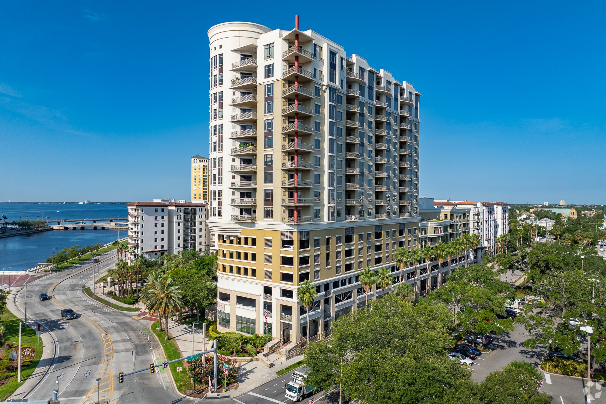 Portfolio of Professional Office Condos portfolio of 2 properties for sale on LoopNet.ca Building Photo- Image 1 of 7