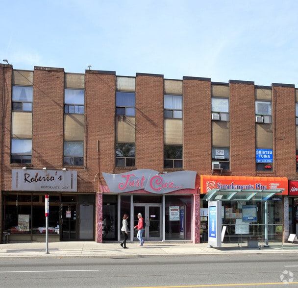 2624 Yonge St, Toronto, ON for sale - Primary Photo - Image 1 of 4