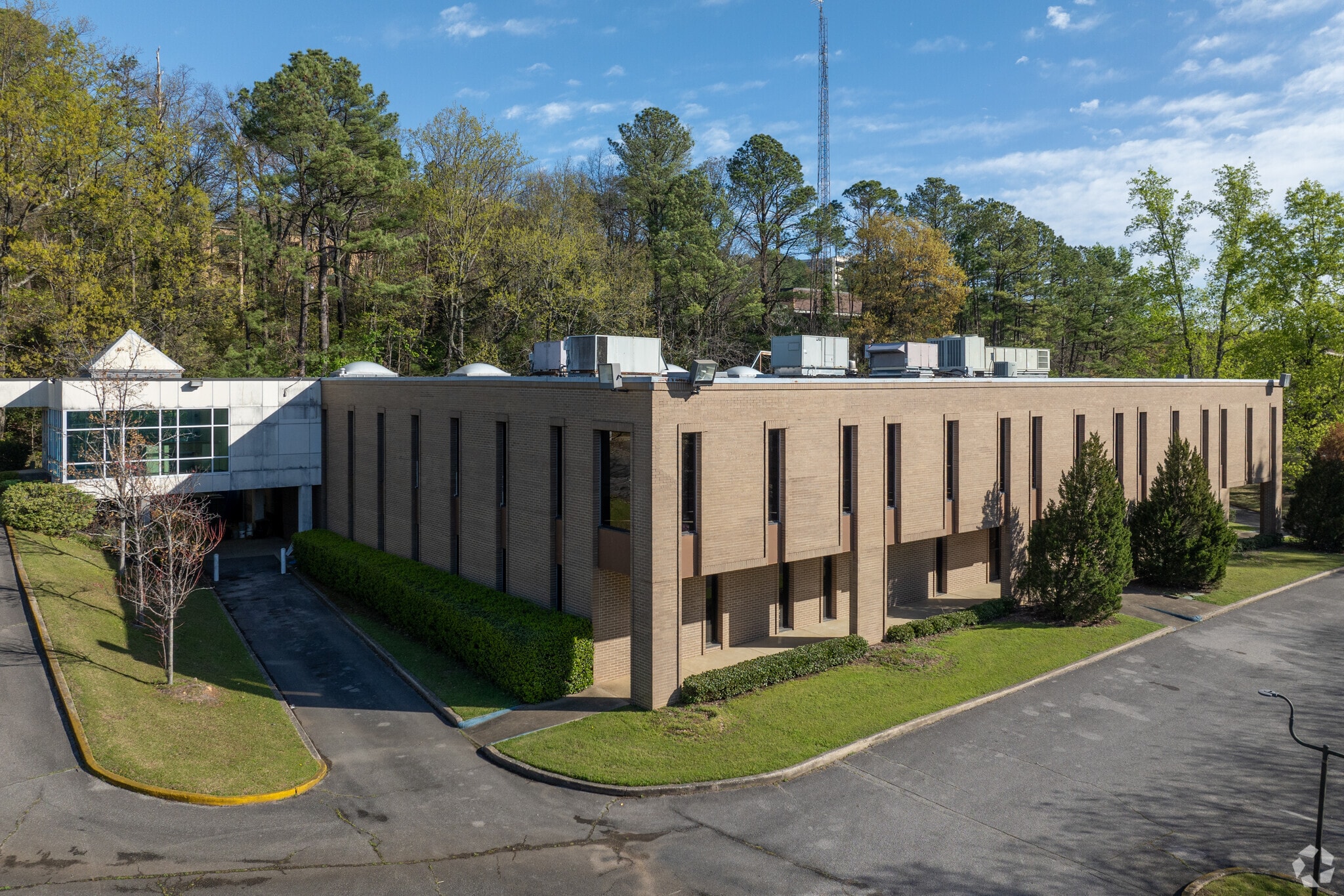301 Beacon Pky W, Birmingham, AL à louer Photo principale- Image 1 de 16