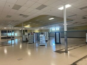 1000 Kings Hwy, West Deptford, NJ for lease Interior Photo- Image 2 of 5