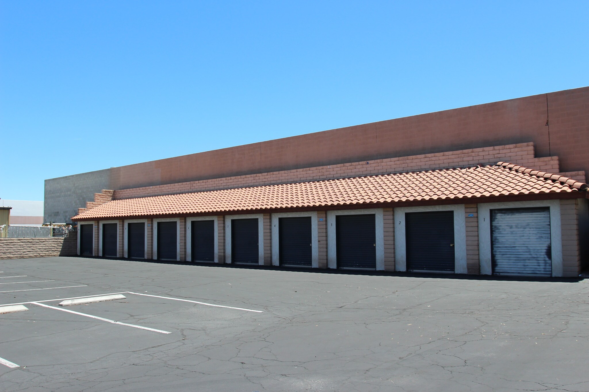 3100 S Valley View Blvd, Las Vegas, NV à vendre Photo principale- Image 1 de 1