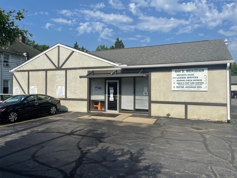 444 S Meridian St, Ravenna, OH for lease - Primary Photo - Image 1 of 38