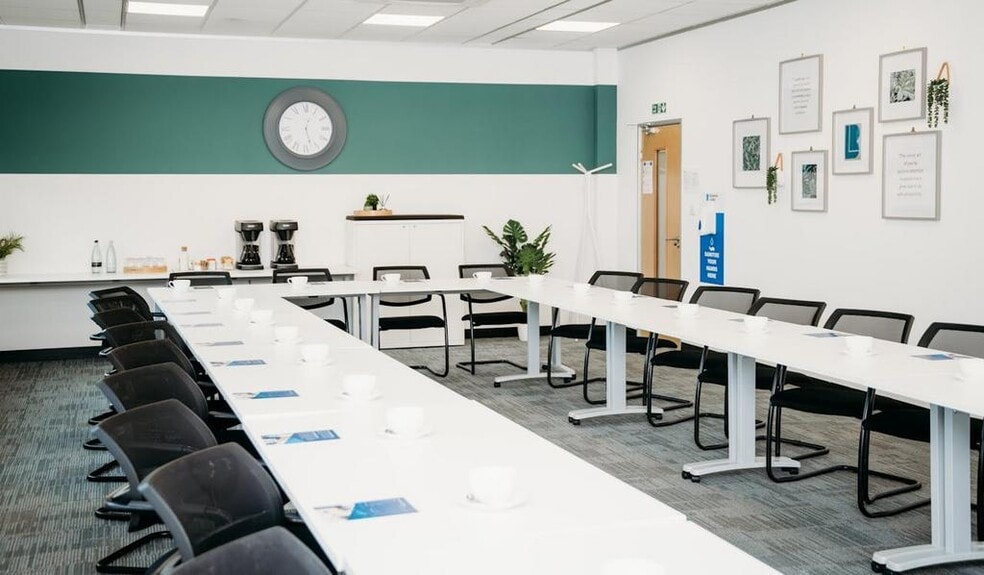 234 Victoria Rd, Stoke On Trent for lease - Interior Photo - Image 3 of 6