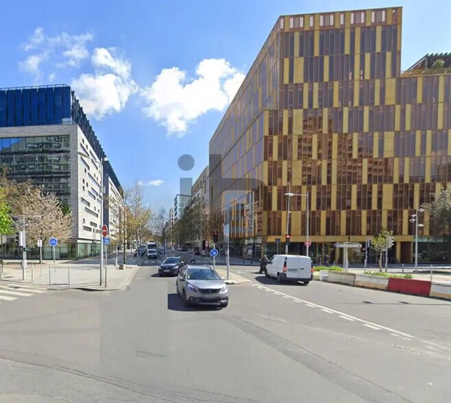 Commerce de détail dans Boulogne-Billancourt à louer - Photo du bâtiment - Image 1 de 1