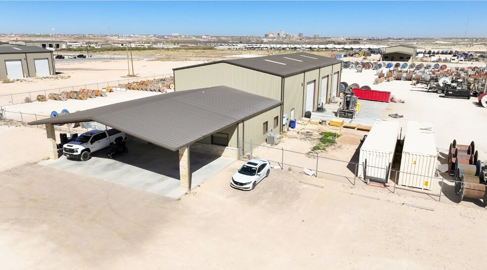 1403 E County Road 120, Midland, TX à louer - Photo du bâtiment - Image 3 de 36