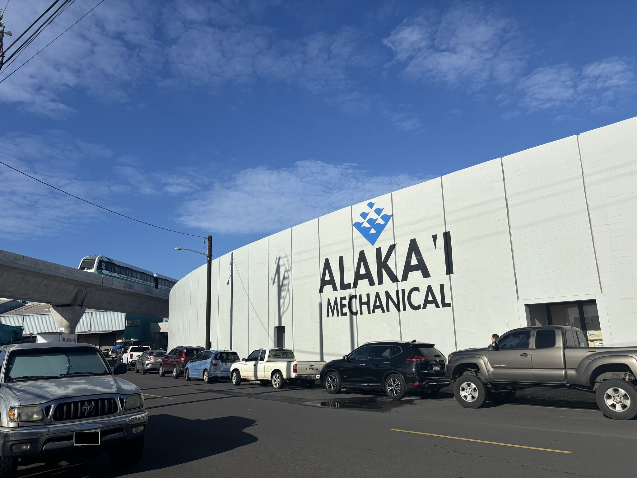 2655 Waiwai Loop, Honolulu, HI à louer Photo principale- Image 1 de 3