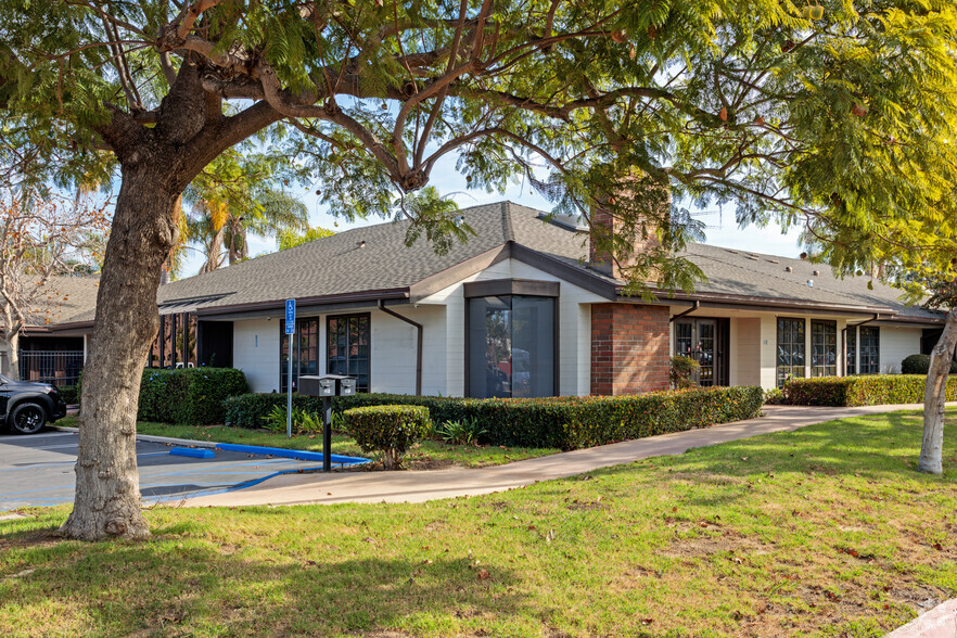 3151 Airway Ave, Costa Mesa, CA for sale - Primary Photo - Image 1 of 1