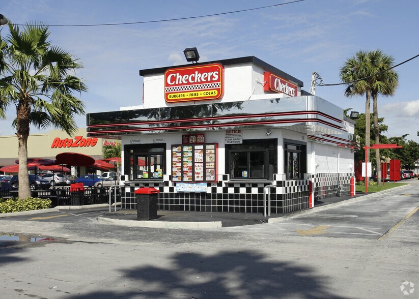 6800 W 12th Ave, Hialeah, FL à louer - Photo du bâtiment - Image 2 de 7