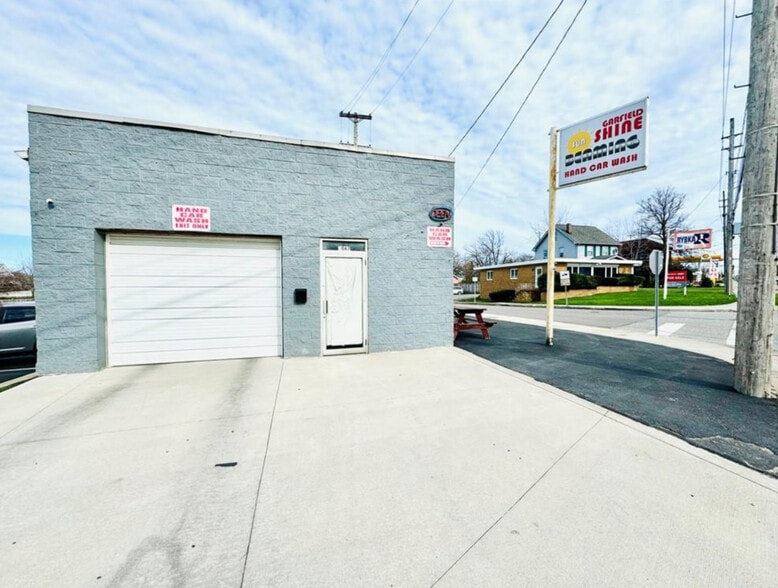 5067 Turney Rd, Cleveland, OH for lease - Building Photo - Image 2 of 7