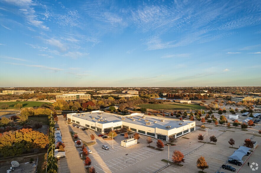 6865 Windcrest Dr, Plano, TX for lease - Building Photo - Image 1 of 2